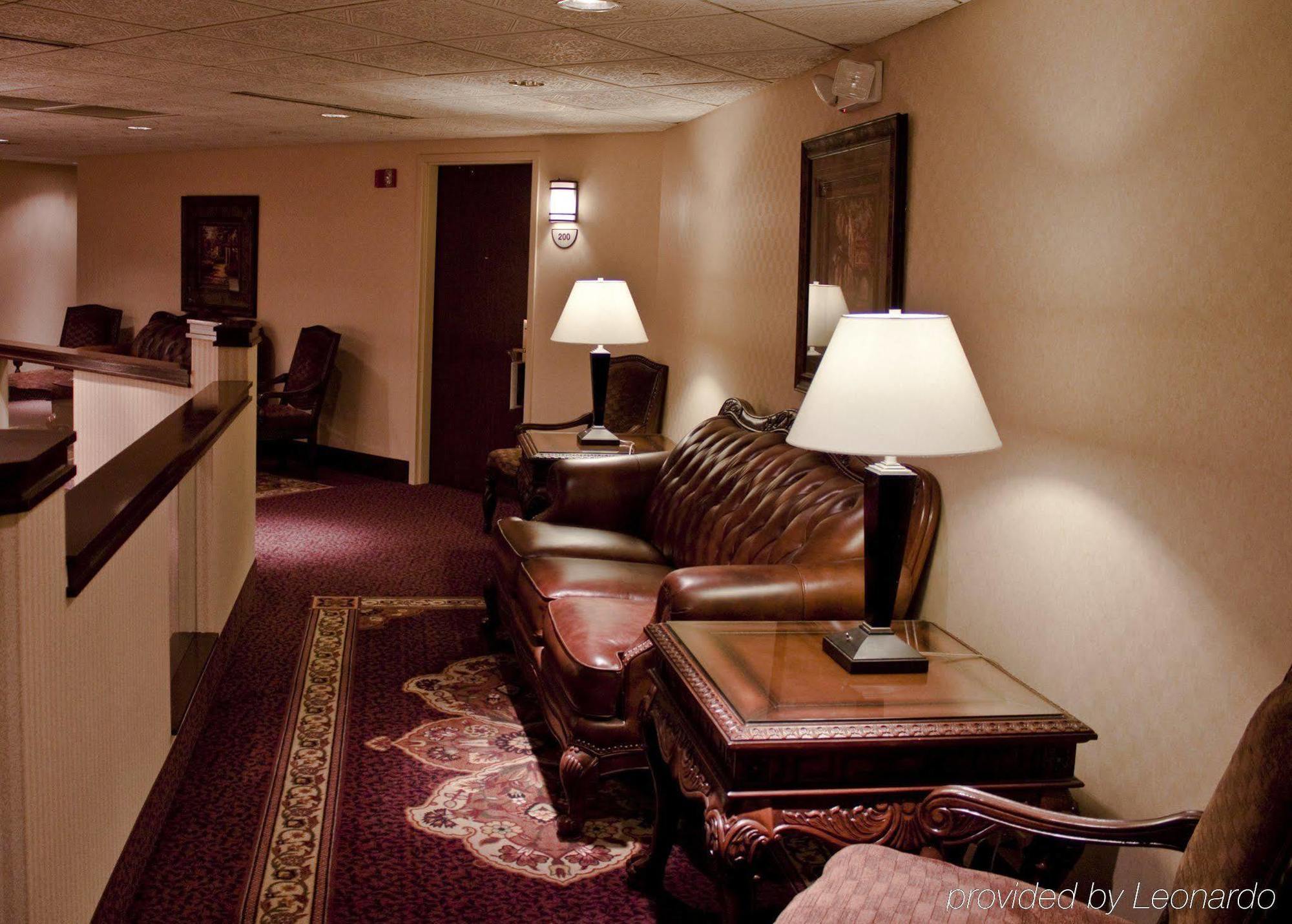 Wingate By Wyndham Mentor Oh Hotel Interior photo